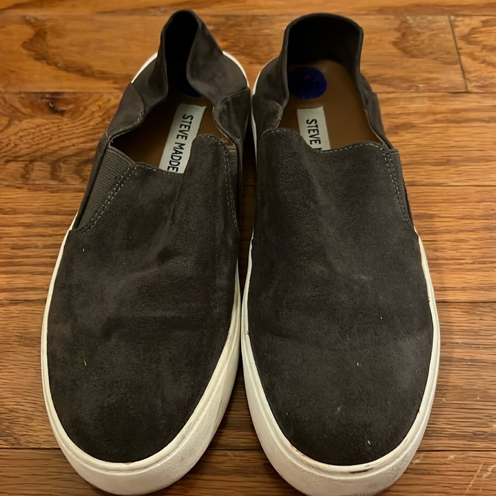 Steve Madden Fayna Dark Grey Slip-On Size 8.5